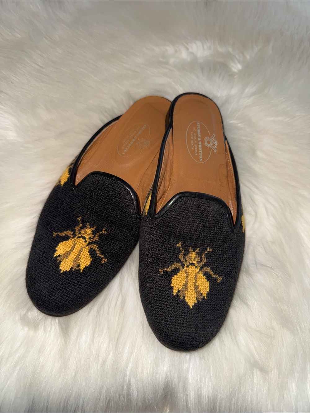 Stubbs & Wootton Black Slip-On Embroidered Bee Loafers